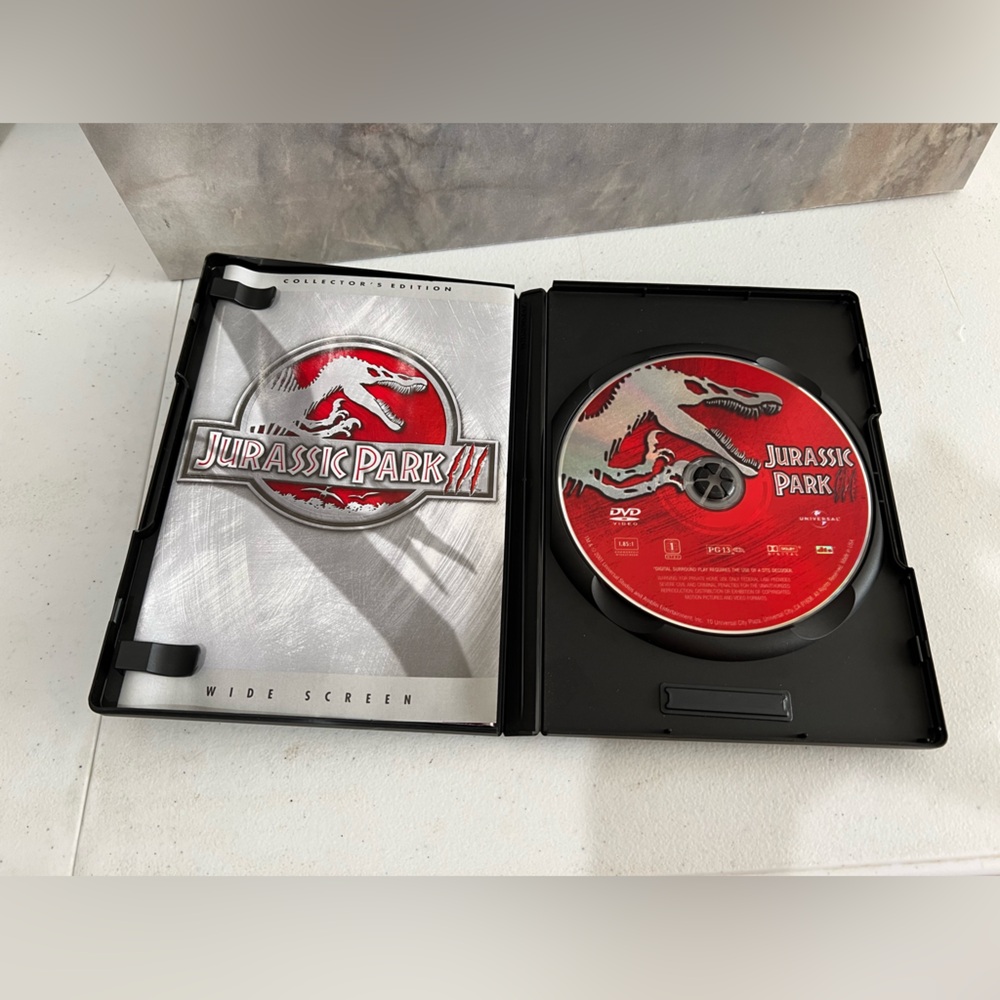 Collector's Edition - Jurassic Park III PG-13 2001 ‧ Sci-fi/Action ‧ 1h 32m- DVD - Picture 4 of 5